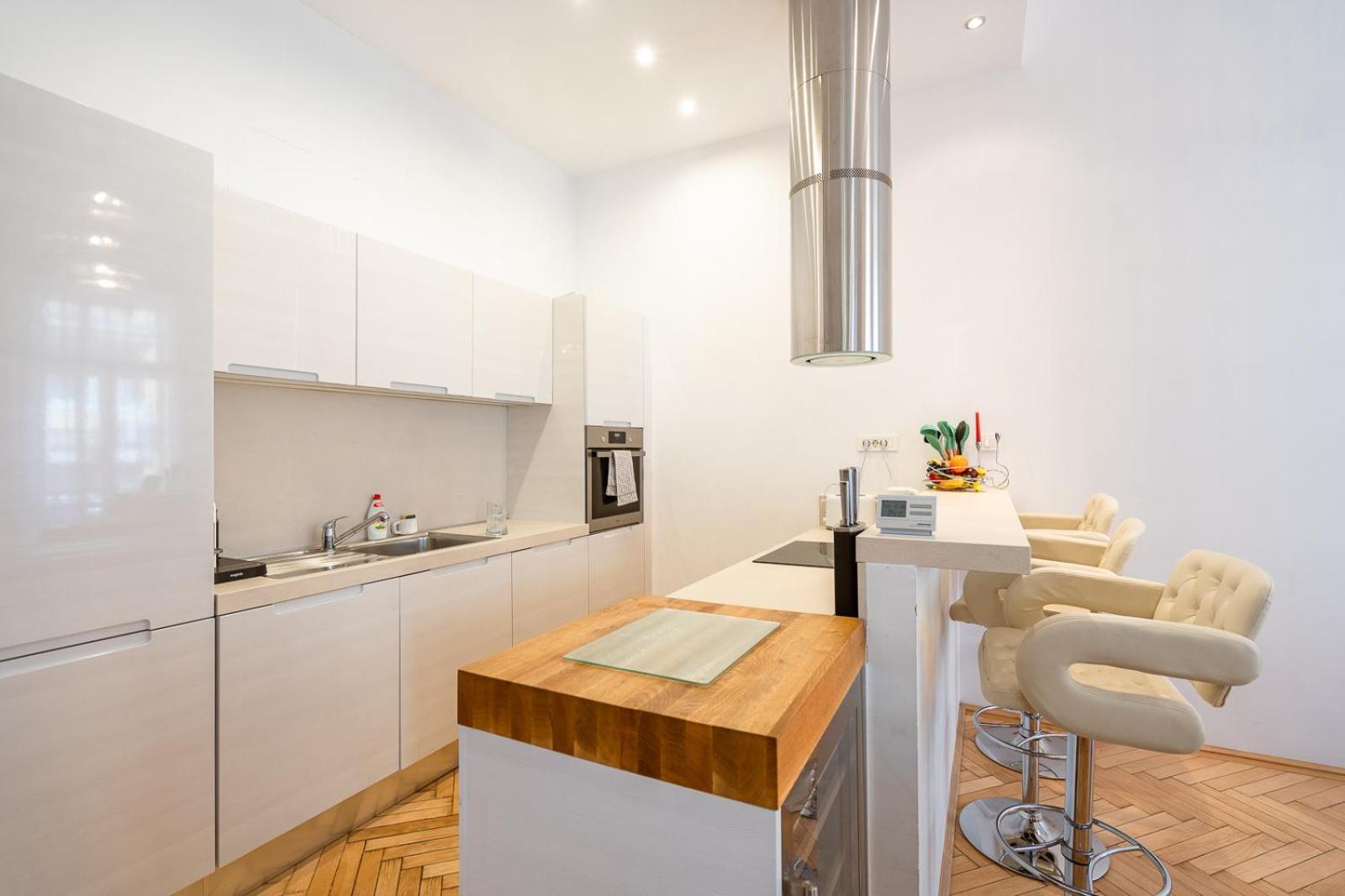 Garys Bright And Spacious Two Bedroom Flat Near Danube บูดาเปสต์ ภายนอก รูปภาพ